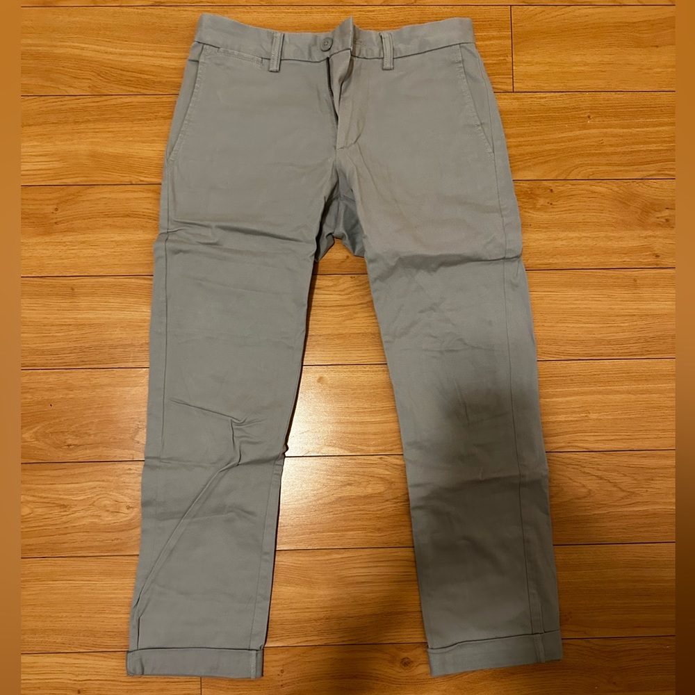BRAND NEW Old Navy Chino pants